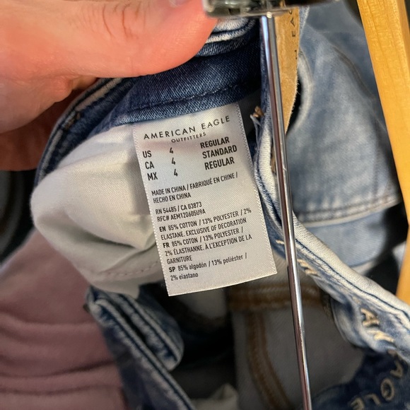 American Eagle distressed high waisted skinny jeans - comfy like jeggings - Picture 5 of 5